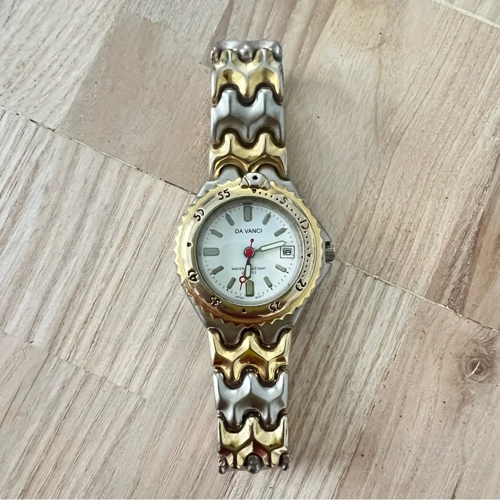 Da Vinci ladies two tone sporty dress watch NEW BATTERY